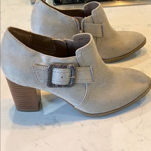 Tan booties barely worn size 6.5